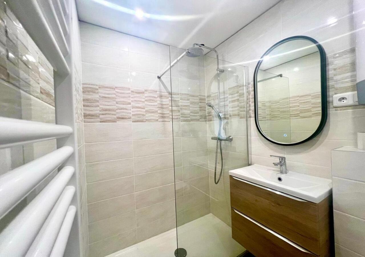 Studio Eclat Marine 3 Etoiles - Vue Mer - Parking-Clim-Plage A 20 Metres - Capitalchic Services Saint-Aygulf Fréjus Exterior foto